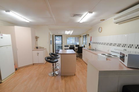 Riverfront Getaway - Mannum - Sydney 4u 2