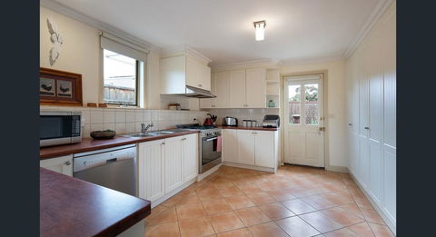 Roalies Farm House - Accommodation Sydney 3