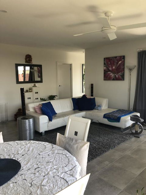 Room In Gold Coast - Sydney 4u 0