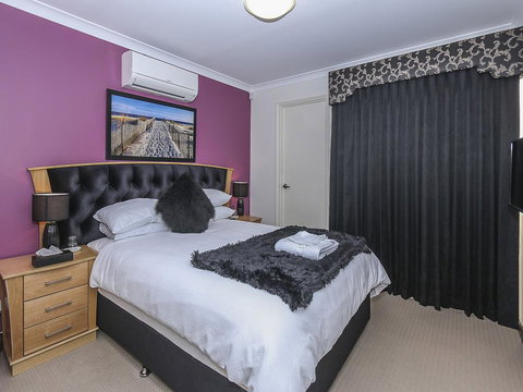 Rose Hotel Clarkson - Accommodation Sydney 3