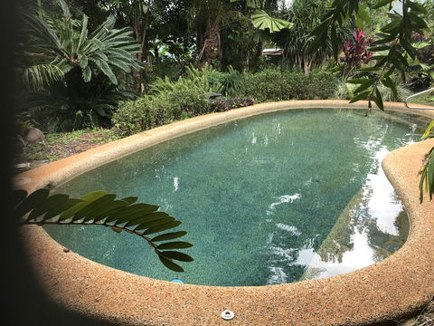 Royal Palm Cottage, Entire Two Bedroom 2 Bathroom House With Pool - Sydney 4u 2