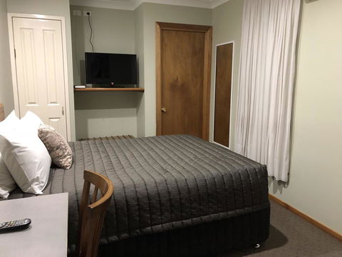 Roydons Motor Inn - Accommodation Sydney 3