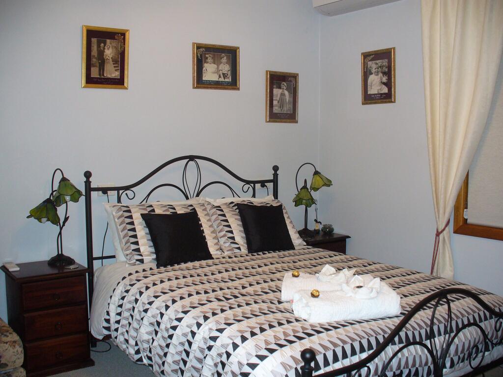 Blanchetown SA Accommodation Sydney
