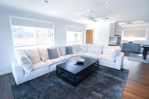 Saltwater Manor - Accommodation Sydney 3