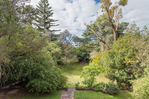 Salty Dog By The Sea - Pet Friendly - Accommodation Sydney 2