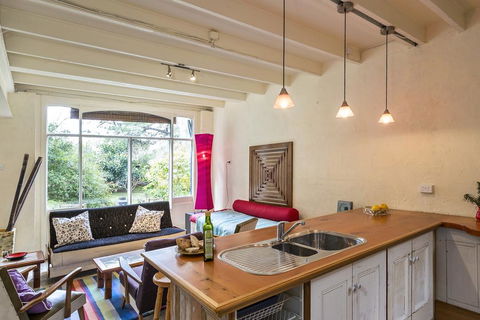 Salty Dog By The Sea - Pet Friendly - Accommodation Sydney 1