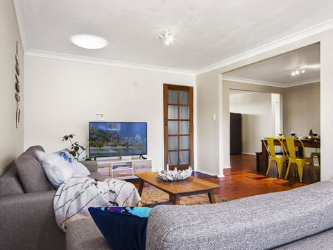 Sam's Beach Shack - Accommodation Sydney 3