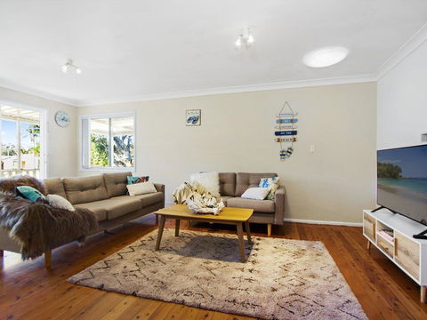 Sam's Beach Shack - Accommodation Sydney 0