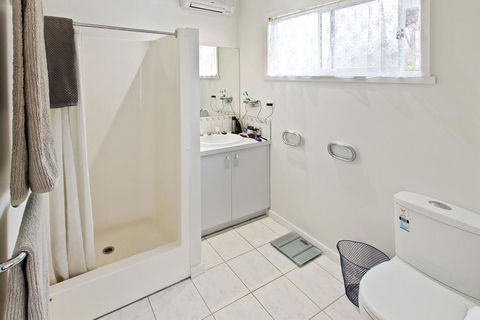 Sama-Sama - Walking Distance To Town And Water - Accommodation Sydney 3
