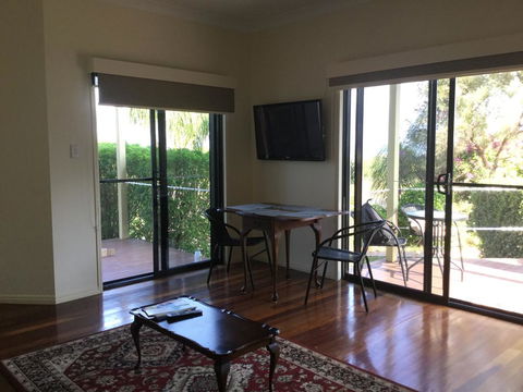 Sea Breeze Esplanade, Beachfront, Close Marina Hervey Bay - Sydney 4u 2