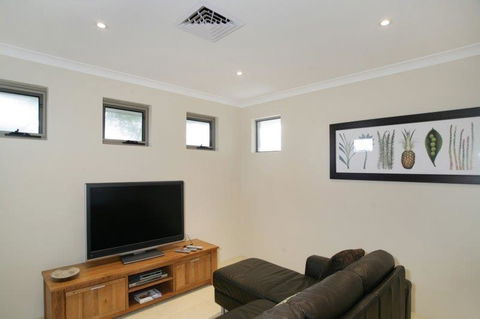 Seal 4 Bedroom House By Shoalwater Executive Homes - Sydney 4u 2