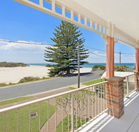 SEASCAPE - An Enticing Lakeside Escape - Sydney 4u