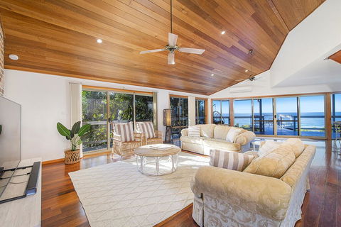 Seascape @ 19 Pindari - Privacy, Space, Views - Sydney 4u 2