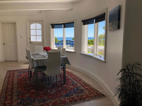 Seaside Retreat - Sydney 4u 1