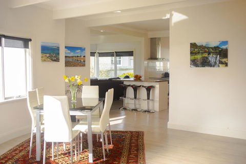 Seaside Retreat - Sydney 4u 0