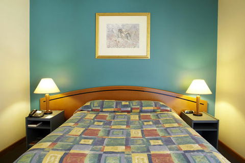 Seasons Hotel Newman - Sydney 4u 2