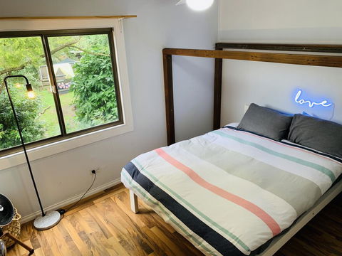 Secluded Waterfront House On Rainforest Acerage - Sydney 4u 2
