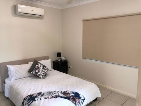 Secure 2 Bed Unit In Gray - Close Palmerston City - Sydney 4u 1