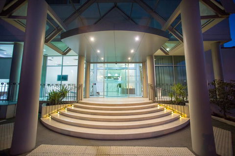 Sfera's Park Suites & Convention Centre - Sydney 4u 0