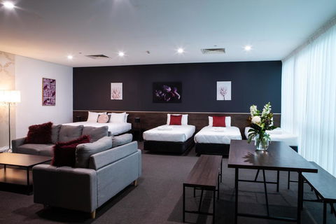 Sfera's Park Suites & Convention Centre - Sydney 4u 2
