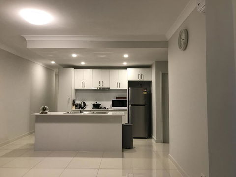 Shine Apartment - Sydney 4u 2