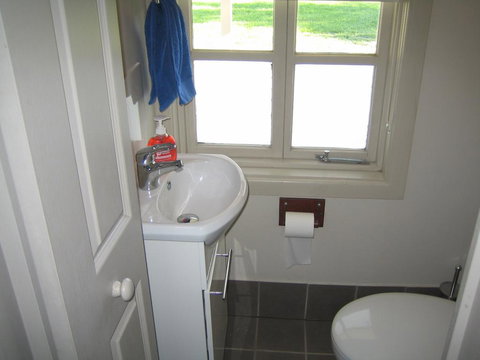 Showgrounds Cottage Naracoorte - Accommodation Sydney 2