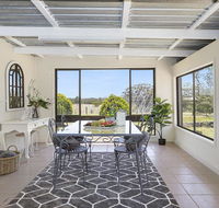 Silky Oak Cottage - cosy with country views - Sydney 4u