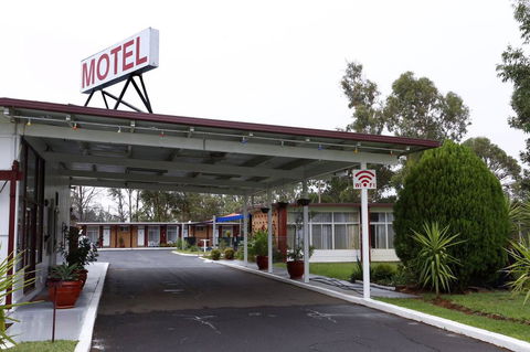 Silver Oaks Motel - Sydney 4u 1