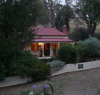 Sinnamons Cottage - Sydney 4u