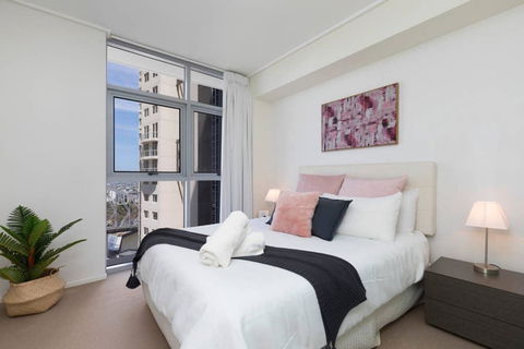 SK2 - 3BR With Pool Gym Steam Room In Story Bridge - Sydney 4u 0