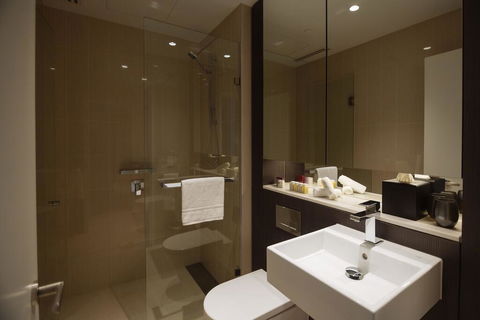SKYE Suites Green Square - Accommodation Sydney 0