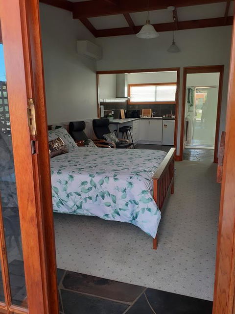 Sleepy Hollow Hideout (Hidout 2) - Accommodation Sydney 3