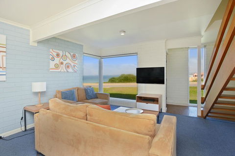South Seas Beachfront Apartments - Sydney 4u 3