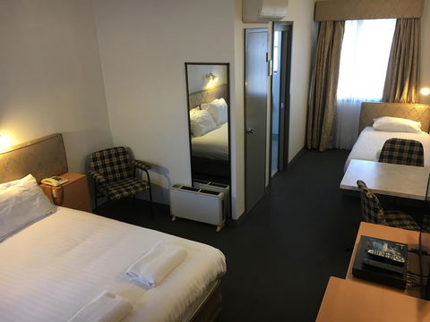 Spa Village Travel Inn - Sydney 4u 1