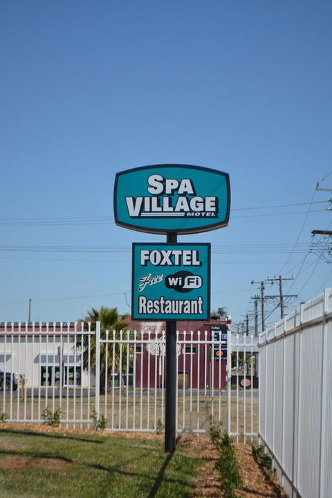 Spa Village Travel Inn - Sydney 4u 3