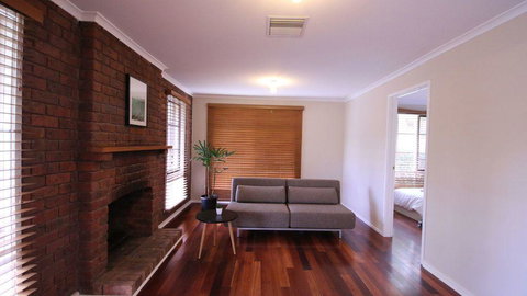 Spacious And Cozy Home Next To Glen Waverley - Sydney Resort 2