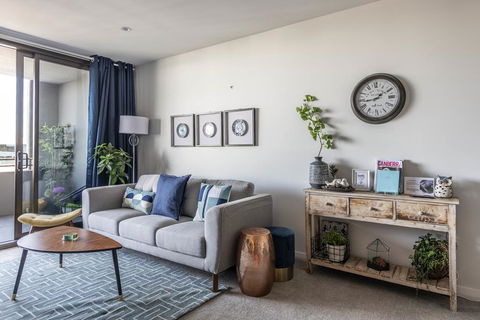 SPACIOUS BRAND NEW // 1BR // IN GORGEOUS BARTON - Sydney Resort 2