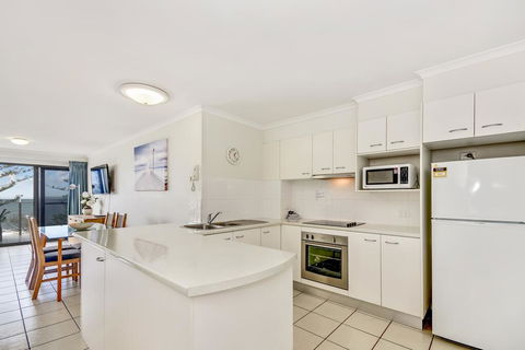 SPIN13- ESCAPE TO MOOLOOLABA - Sydney 4u 2