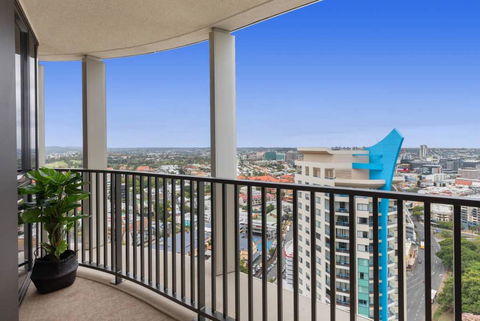 SPIRE - Fast Internet Monthly Stays W Carpark - Sydney 4u 3