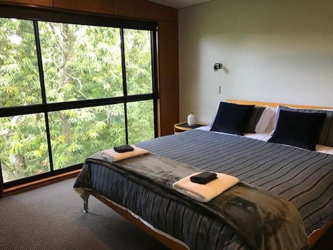 Springbrook25 Whole House - Sydney 4u 3