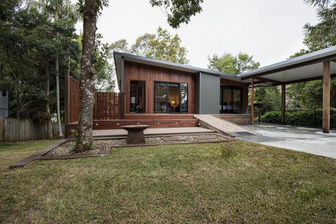 Springbrook25 Whole House - Sydney 4u 1