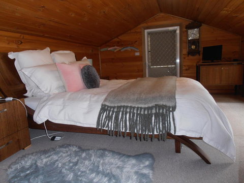 Springmead Rustic Cabin - Accommodation Sydney 2