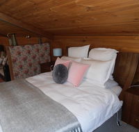 Springmead Rustic Cabin - Sydney 4u
