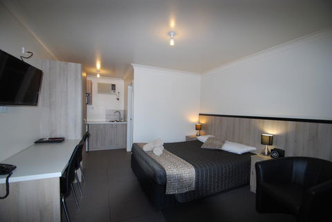 Starline Motor Inn - Sydney 4u 3