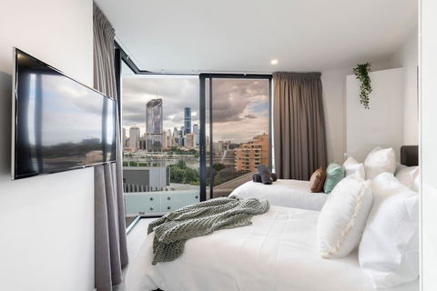 STH - River Views, Fast Internet, Long Stays - Accommodation Sydney 3