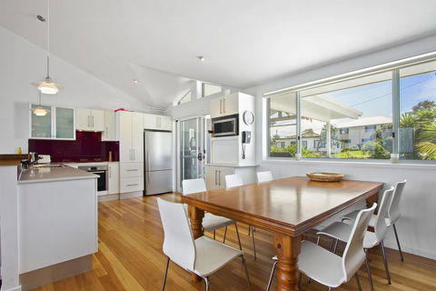 STICKS BY THE SEA - Sunset Strip 103 - Accommodation Sydney 1
