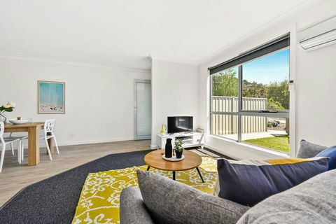 Stylish And Spacious Launceston Villa + Free Wifi - Sydney 4u 2