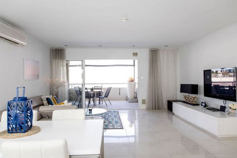 Stylish Executive Apartment With Balcony - Sydney 4u 0