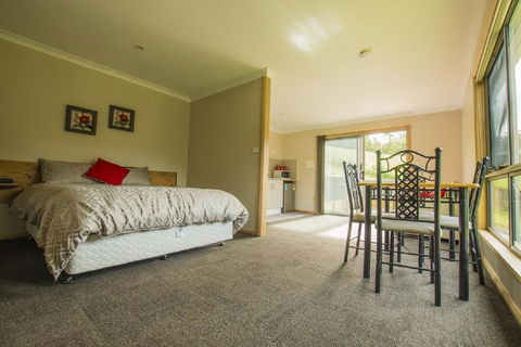 Sunny Gum - Accommodation Sydney 3