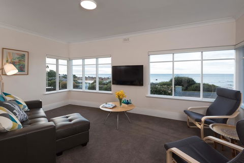 Sunrise At Penguin - Sydney 4u 0
